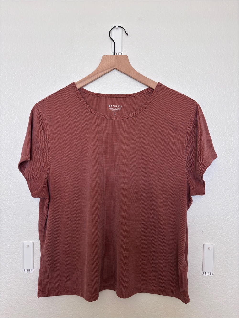 Athleta Women’s Crewneck Tee in Rusty Brown — L